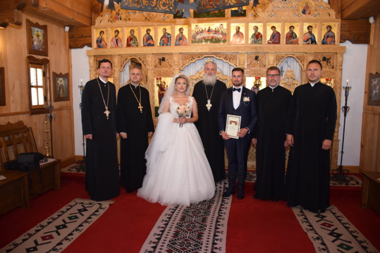 Cununia tinerilor Paula si Marian, Biserica militara, Bistrita