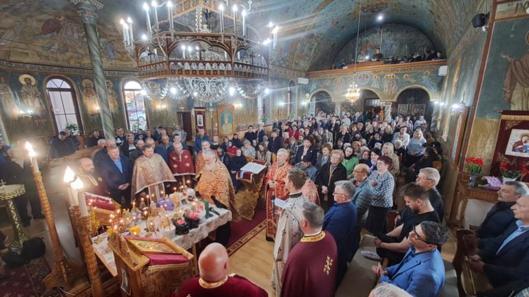 Taina Sfantului Maslu, Parohia Sfintii Arhangheli Mihail si Gavriil, Campia Turzii, Cluj