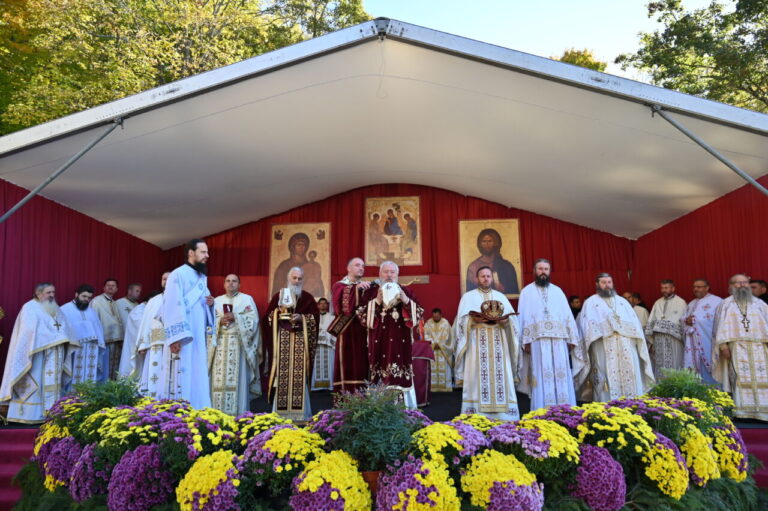 Sfinții Cuvioși Mărturisitori Visarion și Sofronie, Sfântul Mucenic Oprea, Sfinții Preoți Mărturisitori Ioan din Galeș și Moise Măcinic din Sibiel, Hramul Mânăstirii „Petru Rareș Vodă” Ciceu Corabia, Bistrița-Năsăud