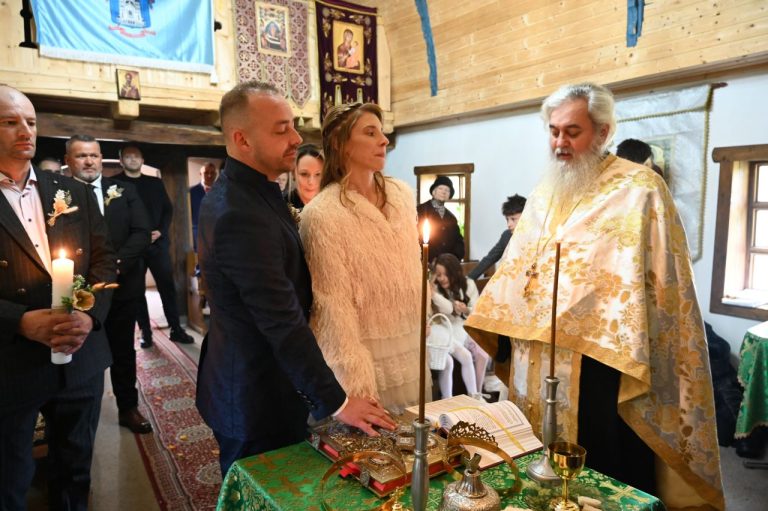 Cununia tinerilor Olivia și Raul Kaufman, Parohia Câmpenești, Cluj