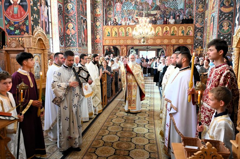 Sfanta Liturghie si Instalarea Preacuviosului Parinte Protosinghel Arsenie Osovei, Staret si Paroh al Feleacului, Cluj